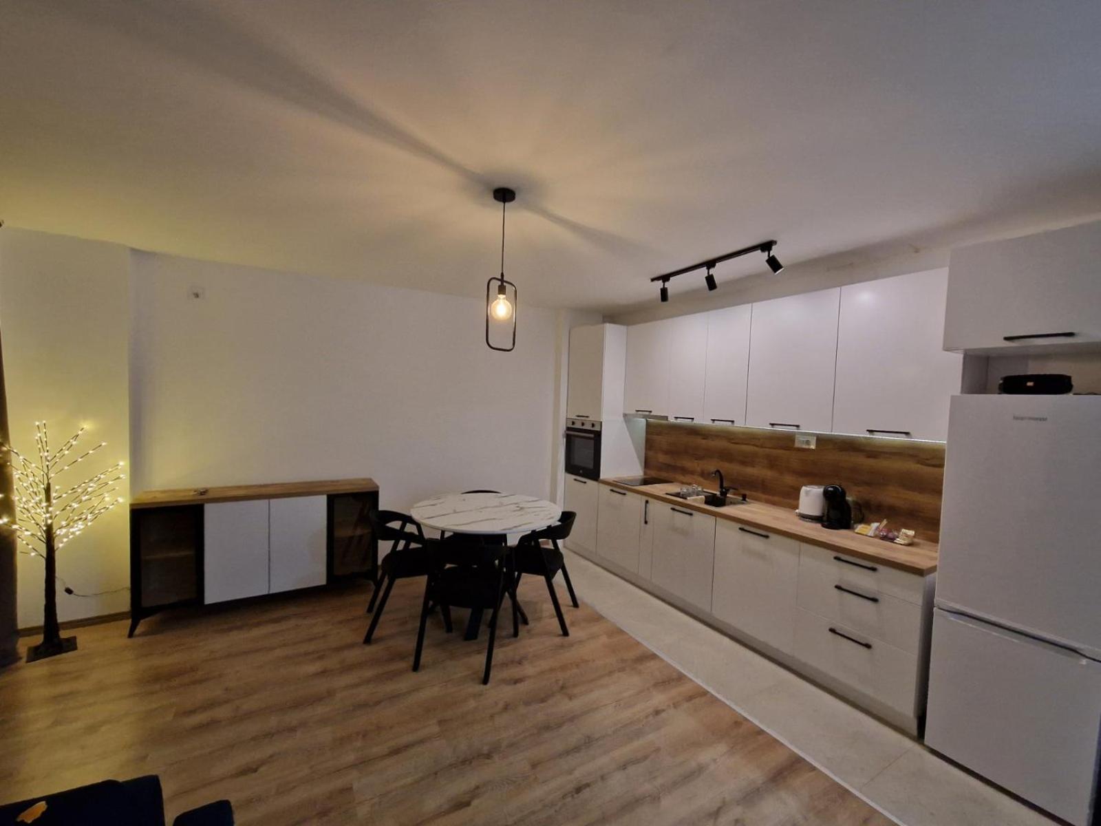 Kid Luxury Apartment سكوبجي المظهر الخارجي الصورة